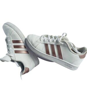 Adidas Iconic Sneakers You Can Wear All Day WHITE Leather - US 4